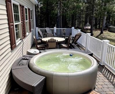 Beaver Cove Casa | Gorgeous Cottage with Hot-tub and Games in Beaver Cove, Maine