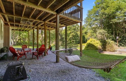 Boone Casa | Gorgeous Cottage with Hot Tub in Boone NC!