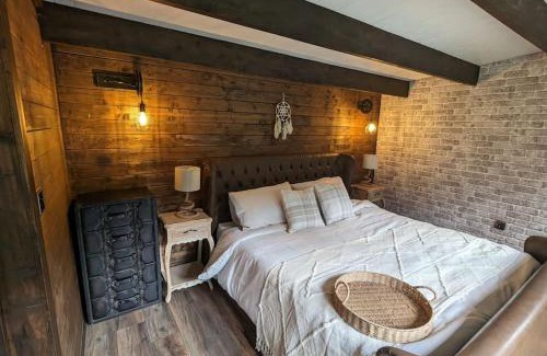 Etchinghill Casa | Gorgeous countryside cabin