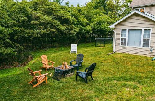 Albrightsville Casa | Gorgeous Cozy 5 Bedroom House with Hottub,Lake,Pool