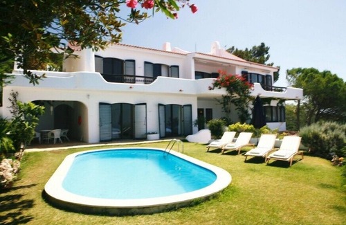 Santiago Villa | Magnífica villa de lujo con impresionantes vistas al mar en el parque protegido de Arrabida