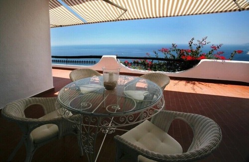 Santiago Villa | Magnífica villa de lujo con impresionantes vistas al mar en el parque protegido de Arrabida