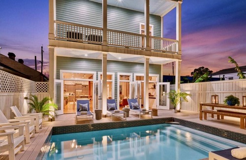 Saint Thomas Development Casa | Gorgeous Designer Home with Pool | Garden District