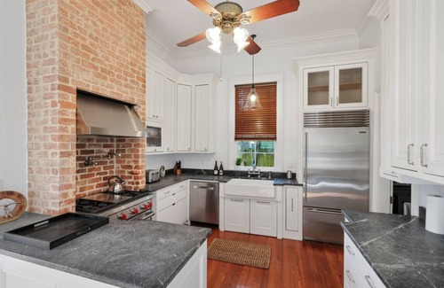 East Carrollton Casa | Gorgeous & Elegant Home In Uptown New Orleans! Perfect for Families!