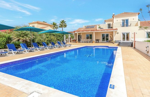 Olhao Villa | Gorgeous, family home close to Olhão, with distant sea views and a hot tub
