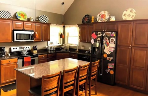 Trumansburg Casa | Gorgeous Farmhouse in the Heart of the Fingerlakes