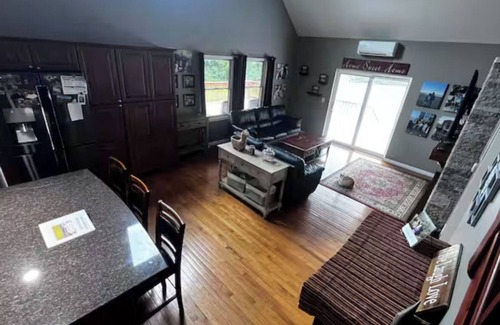 Trumansburg Casa | Gorgeous Farmhouse in the Heart of the Fingerlakes