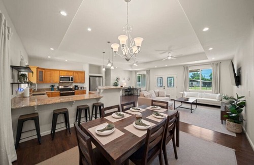 Keaau Casa | Gorgeous Gated Retreat Near Ocean w Pool & Deck!