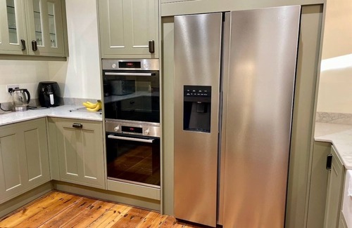 Northampton Casa | Gorgeous 4 bedroom Townhouse