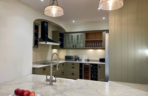 Northampton Casa | Gorgeous 4 bedroom Townhouse