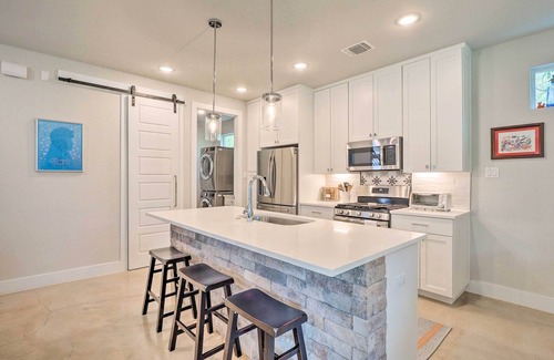 Georgetown Casa | Gorgeous Georgetown Home, Walk to the Square!