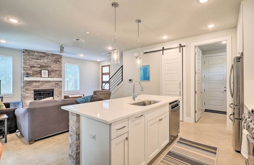 Georgetown Casa | Gorgeous Georgetown Home, Walk to the Square!