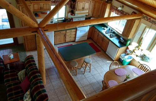 Mountain Casa | Hermosa escapada en la hermosa Northwoods con vista parcial al lago