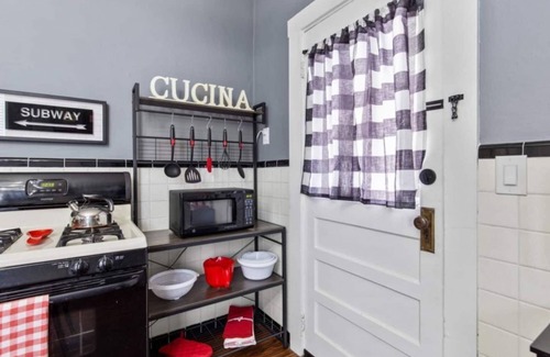 The Hill Casa | Gorgeous Getaway on "The Hill" | Cardinal