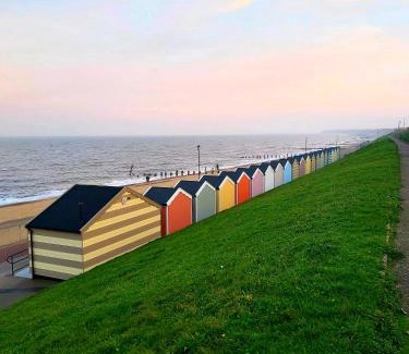 Hopton Casa | Gorgeous Gorleston holiday home