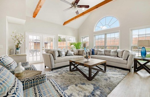 Graham Casa | Gorgeous Graham Home with Private Outdoor Pool!