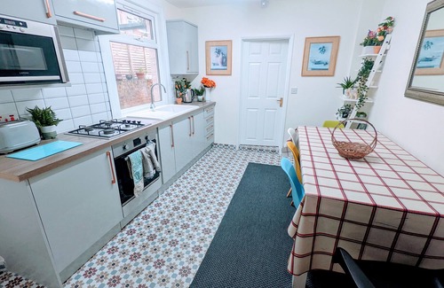 Stoke Newington Casa | Hermosa casa familiar de 5 dormitorios y 2 baños con jardín en la zona de moda
