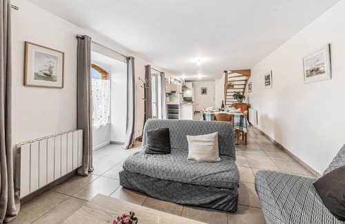 Saint-Meloir-des-Ondes Casa | Gorgeous Home In Saint-Méloir-Des-Ondes