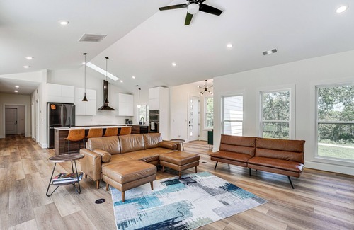 Harrison Casa | Gorgeous Harrison Getaway w/ Patio & Kayak!