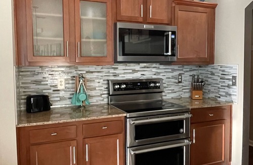 Riverview Casa | Gorgeous Heated Pool Home Built in 2020 with Jacuzzi- 5.3 mi from INTL Airport…