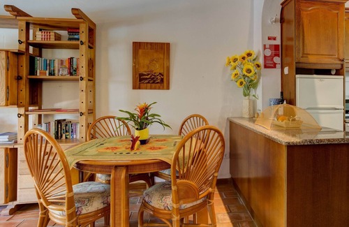 Barracao Casa | Gorgeous Holiday Home in Portimao With Swimming Pool