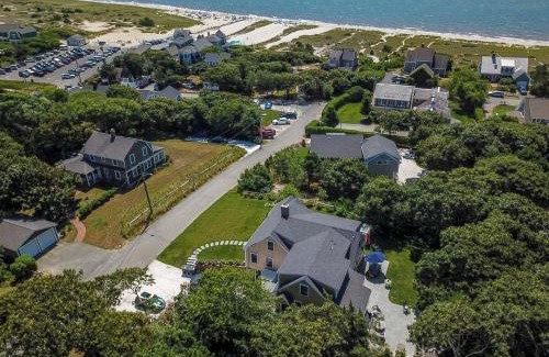 Harwich Port Casa | Gorgeous Home 2 Min Walk to Beach