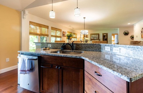 Duluth Casa | Gorgeous Home 3 BR Home | Corporate Groups | Traveling Nurses | 29 Day Minimum Stay