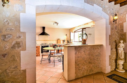 Boulbon Casa | Preciosa casa en Boulbon con cocina.
