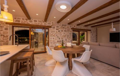 Businci Casa | Gorgeous Home In Cera With Wifi