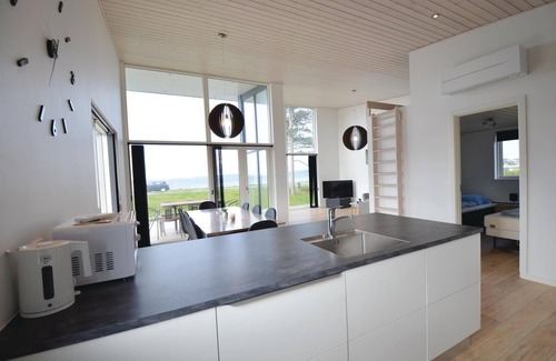 Vibæk Strand Casa | Bonita casa en Ebeltoft con cocina
