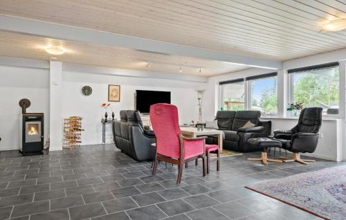 Farvang Casa | Gorgeous Home In Fårvang With Wifi