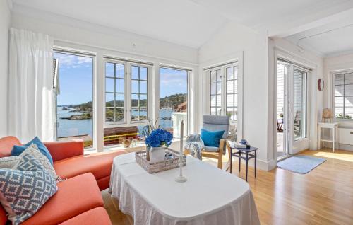 Gjeving Casa | Gorgeous Home In Gjeving With Wifi