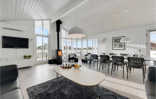 Flovt Strand Casa | Gorgeous Home In Haderslev With Kitchen