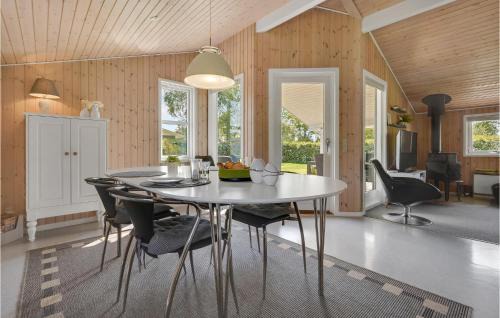 Hejlsminde Strand Casa | Gorgeous Home In Hejls With Wifi