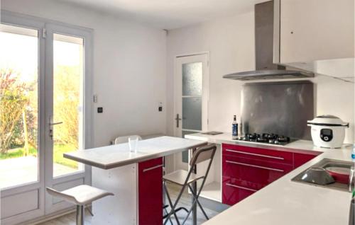 Joue-les-Tours Casa | Gorgeous Home In Joué Les Tours