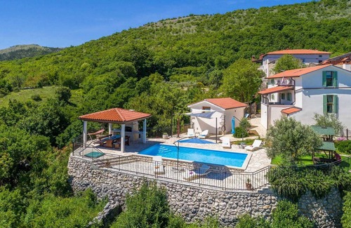 Zagorje Casa | Preciosa casa en Krsan con WiFi