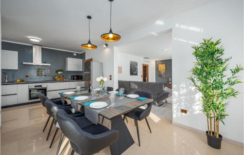 Vinez Apartamento | Gorgeous Home In Labin With Wifi
