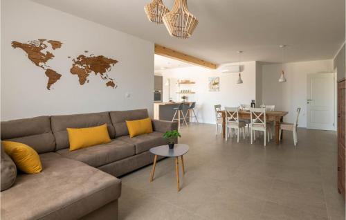 Salakovci Casa | Gorgeous Home In Labin With Wifi