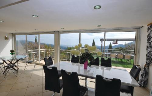 Les Adrets-de-l'Esterel Casa | Gorgeous Home In Les Adrets With Wifi