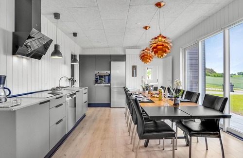 Hjarbæk Casa | Preciosa casa en Løgstrup con cocina