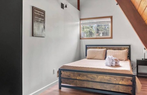 East Renton Highlands Casa | Gorgeous Home in Maplewood on 3/4 Acre