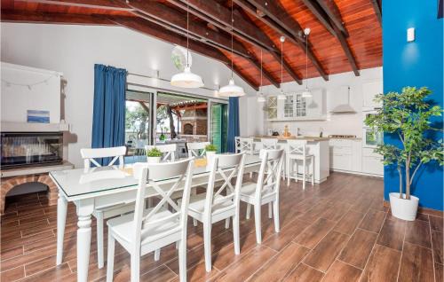 Nerezine Casa | Gorgeous Home In Nerezine With Wifi
