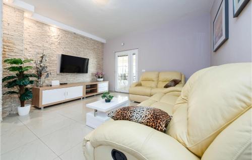 Rovanjska Casa | Gorgeous Home In Rovanjska
