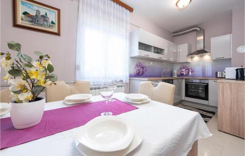 Rovanjska Casa | Gorgeous Home In Rovanjska