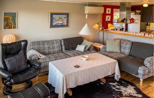Karlskrona Municipality Casa | Gorgeous Home In Senoren With Kitchen