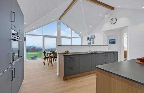 Sjølund Casa | Preciosa casa en Sjølund con cocina