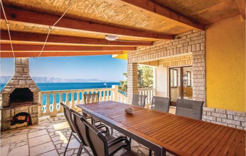 Novi Vinodolski Casa | Gorgeous Home In Smokvica With Wifi