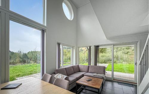 Lindesnes Casa | Gorgeous Home In Svenevig With Wifi