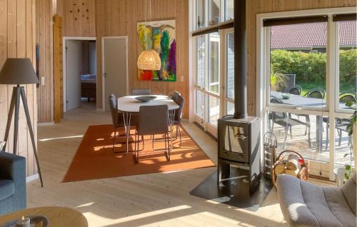Nørre Fjand Casa | Gorgeous Home In Ulfborg With Kitchen