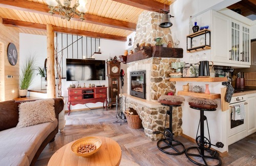 Krasic Casa | Preciosa casa en Zumberak con sauna